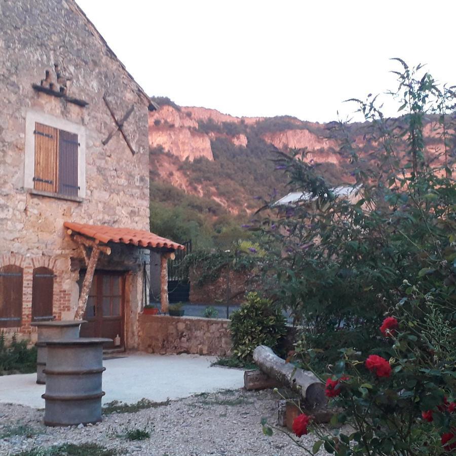 Les Tremieres Bed & Breakfast Saint-Paul-des-Fonts Eksteriør bilde