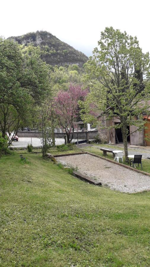 Les Tremieres Bed & Breakfast Saint-Paul-des-Fonts Eksteriør bilde