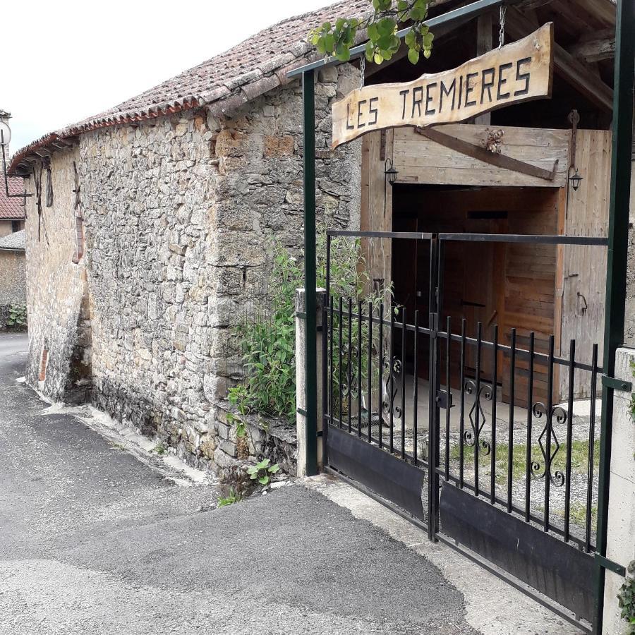 Les Tremieres Bed & Breakfast Saint-Paul-des-Fonts Eksteriør bilde