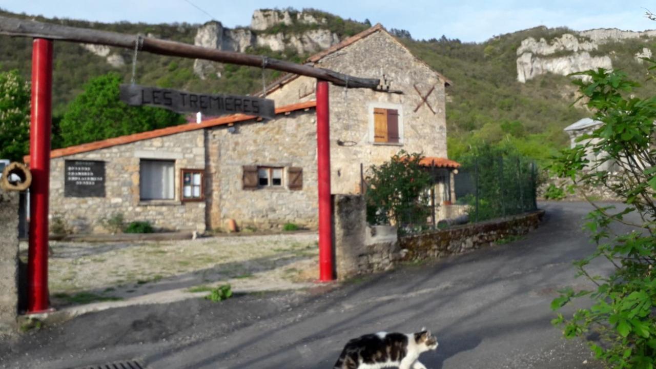 Les Tremieres Bed & Breakfast Saint-Paul-des-Fonts Eksteriør bilde