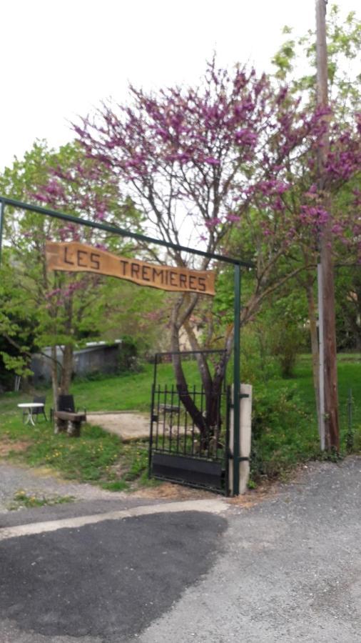Les Tremieres Bed & Breakfast Saint-Paul-des-Fonts Eksteriør bilde